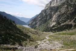 paisaje paseo a caballo catalunya